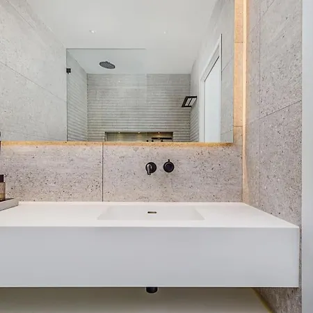 Luxury Smart Flat W/ River Views Lisboa