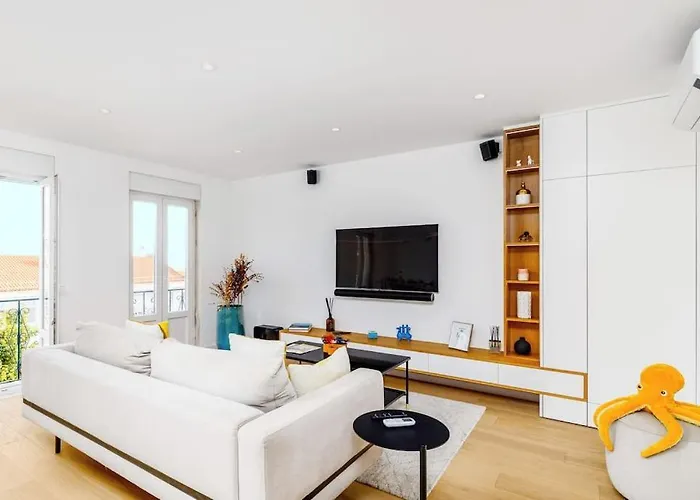 Smart Flat River Views & Ntflix By Homeful Homes דירה