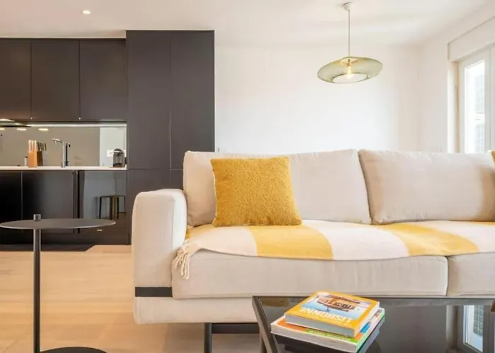 Smart Flat River Views & Ntflix By Homeful Homes דירה